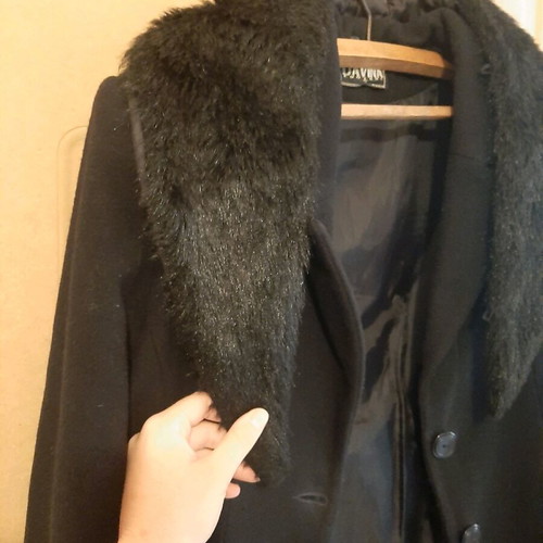 Wool coat with synthetic fur like new, size L, black