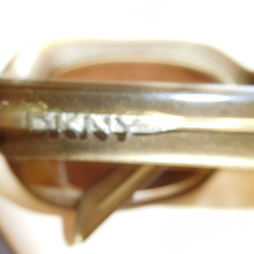 Donna Karan DKNY 7906S sunglasses with bronze plastic frame, like new
