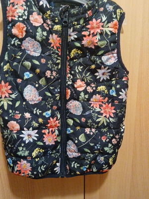 Baby sleeveless vest like new
