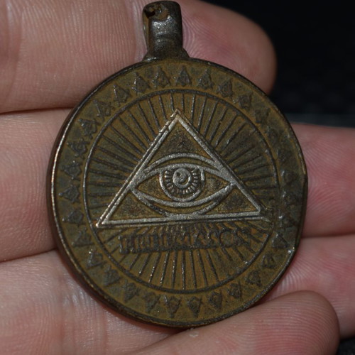 Masonic pendant used, bronze, 46x38x6 mm