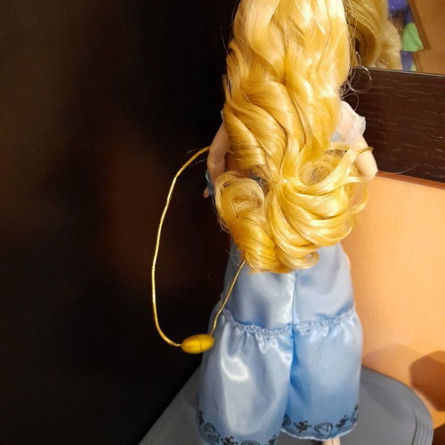 Collectible Alice in Wonderland Disney doll like new
