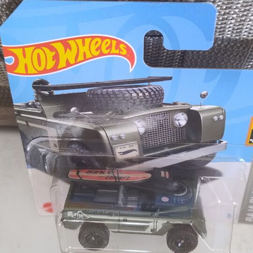 Hot Wheels Land Rover Series II new in box