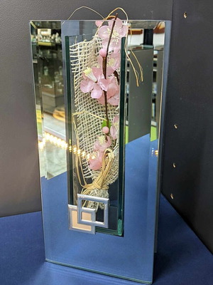 Decorative mirror vase with dried flowers and silver plaque new