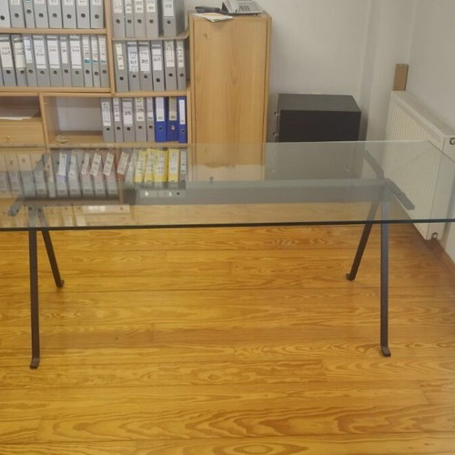 Roma 5 Design dining table like new, metal and 10 mm glass