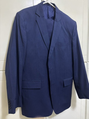 Men's Blue Suit like new, jacket size 54, pants size 48