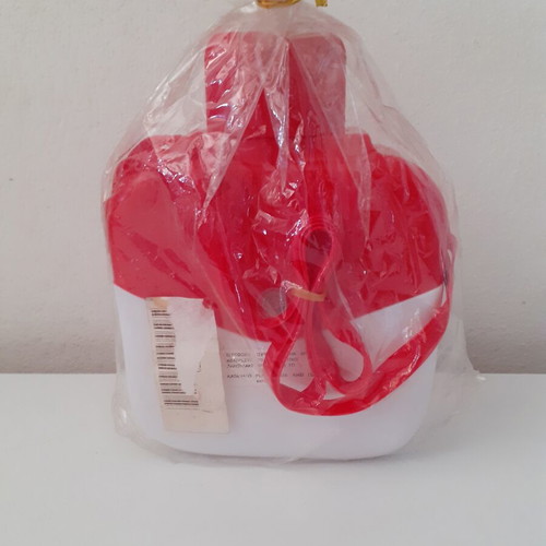 Thrylos sports water bottle, sealed