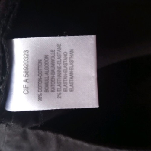 Laura Clement black capri pants used