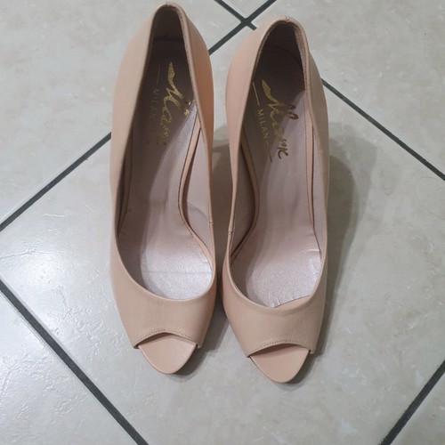 Mark Milan pumps new, beige, size 39