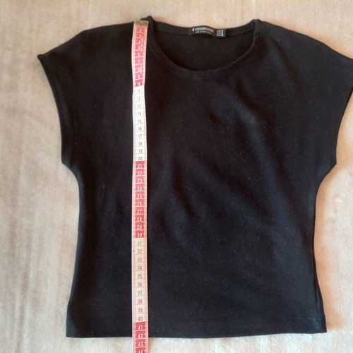 Stradivarius black crop top S/M, short sleeves