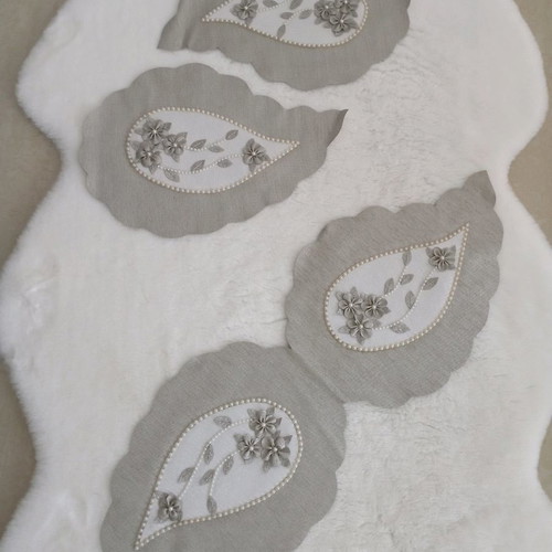 Handmade decorative doilies, 1 double and 2 single pieces