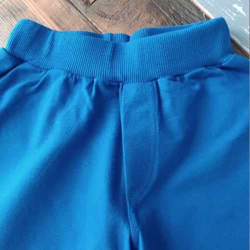 Boy's blue shorts like new, size 2