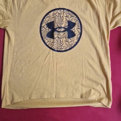 Under Armour T-shirt like new, yellow with logo
