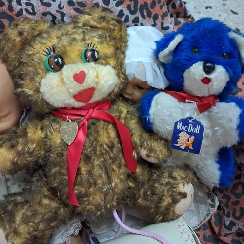 El Greco-Macdoll collectible teddy bears like new