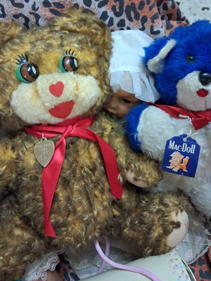 El Greco-Macdoll collectible teddy bears like new