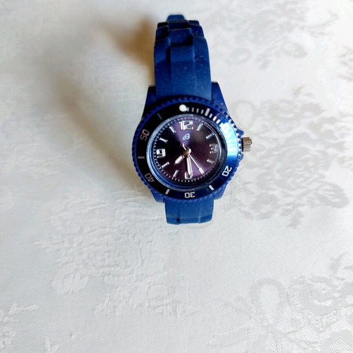 Blue women's watch with silicone strap new