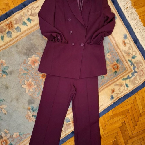 Karavan purple suit set like new, jacket M/L and large trousers