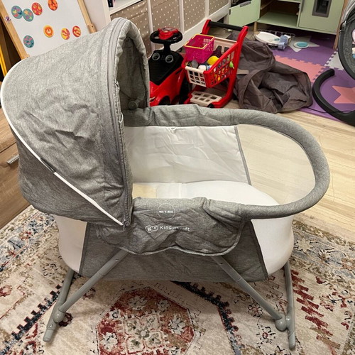 3-in-1 Baby Cot like new with reflux pillow