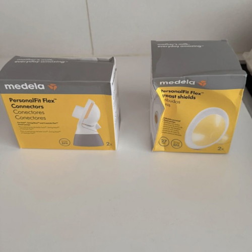 Medela Solo electric breast pump with extras