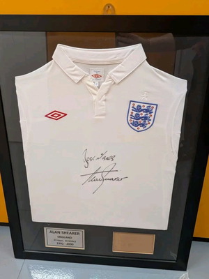 Authentic Signed Alan Shearer England National Team Jersey in Luxury Frame New