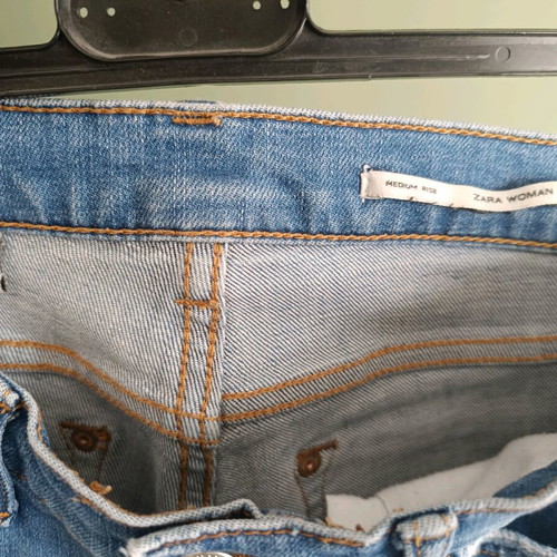 Zara relaxed fit jean with rips like new, blue, size XS