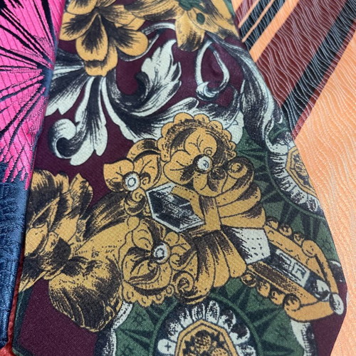 Set of 3 ties like new