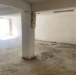 Parking storage 99sqm with ramp and wc
