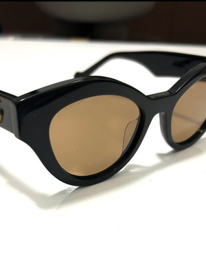 Gucci sunglasses, black