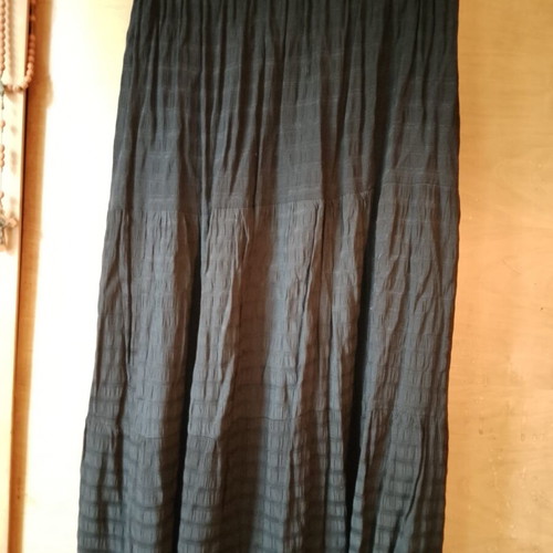 Lot of 3 long skirts used, pink and black
