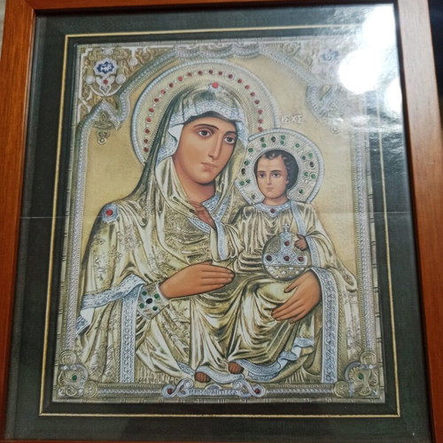 Framed Virgin Mary artwork like new, elegant