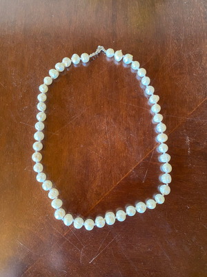 Pearl single strand necklace like new