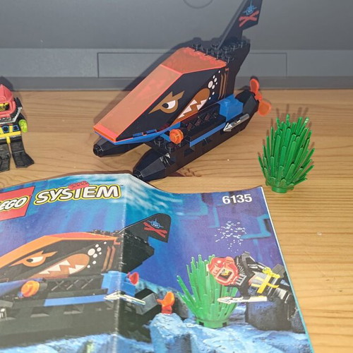 Lego Vintage Spy Shark Aquazone 6135 used