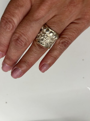 Silver ring vintage, like new condition