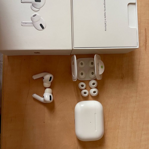 Apple AirPods Pro with MagSafe Charging Case used