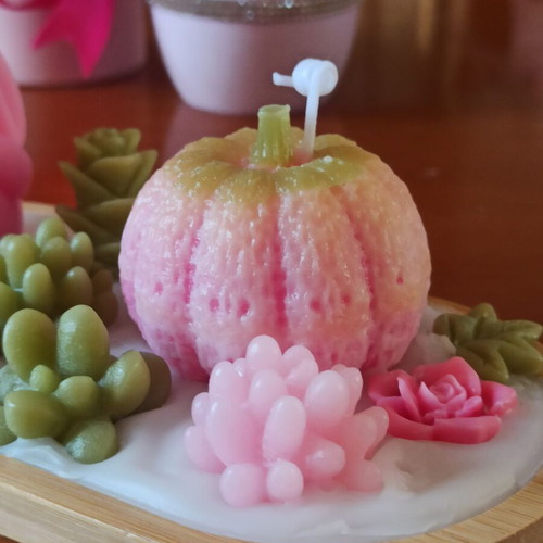 Wax treats new, handmade scented candles