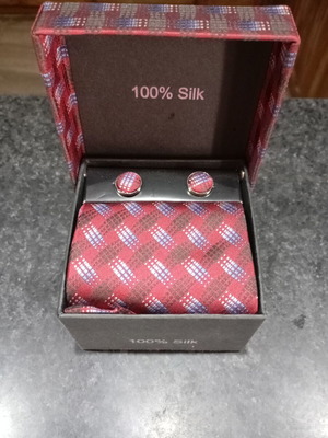 Tie, cufflinks and pocket square set, silk