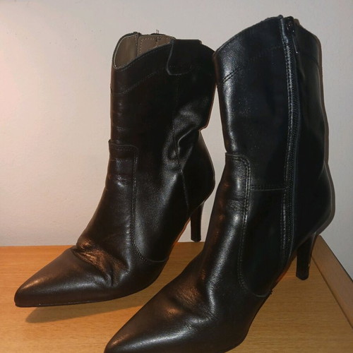 Patricia Miller boots black size 37 like new