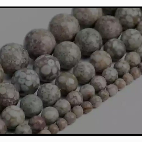 Green Mayfan Beads new, 62 pieces, 6 mm diameter