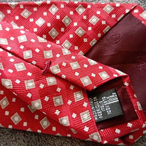 Giorgio Armani silk tie like new