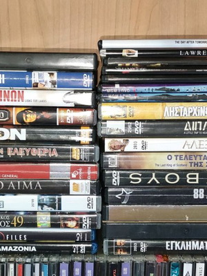 Movie collection 25 DVDs and 2 Blue Ray like new