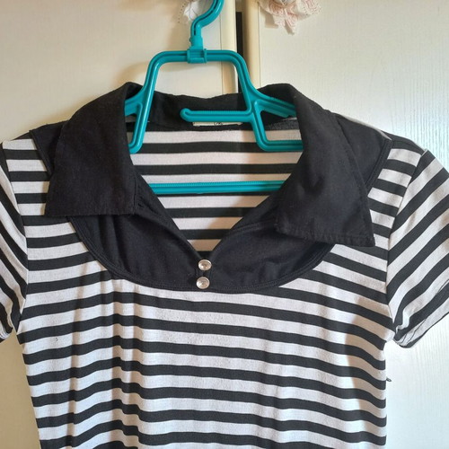 Striped short-sleeve blouse black and white size S like new