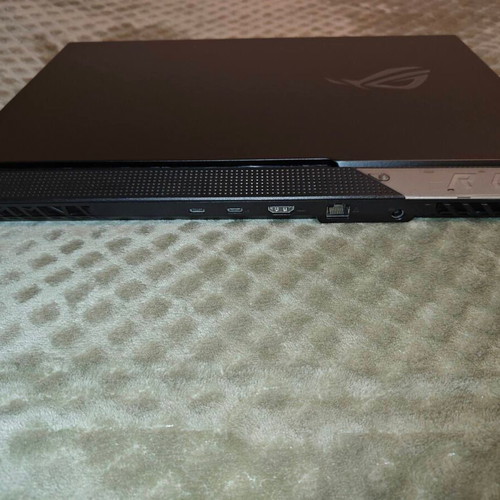 Asus ROG Strix SCAR G733ZW-LL104X laptop like new, i9-12900H, 32GB RAM, 1TB SSD, RTX 3070 Ti