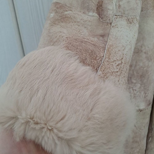 Mouton coat like new, beige, one size with fur lining