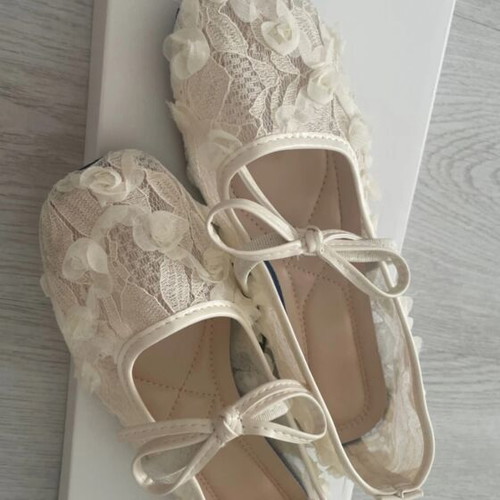 Women's shoes size 37, new