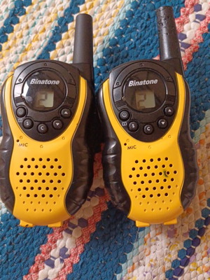 Walkie talkie Binatone latitude100 used with slight wear
