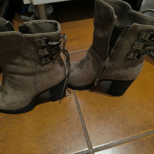 Boots size 39 like new, brown