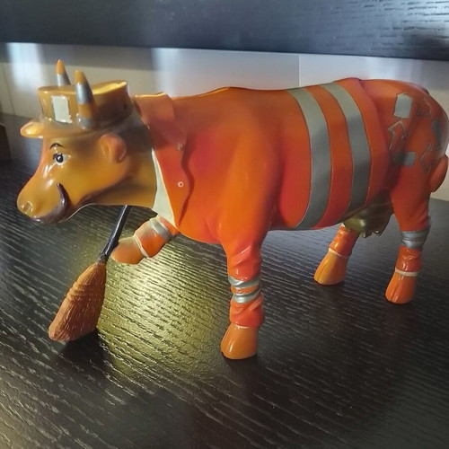 Bernhard Prinz limited edition street sweeper cow figurine