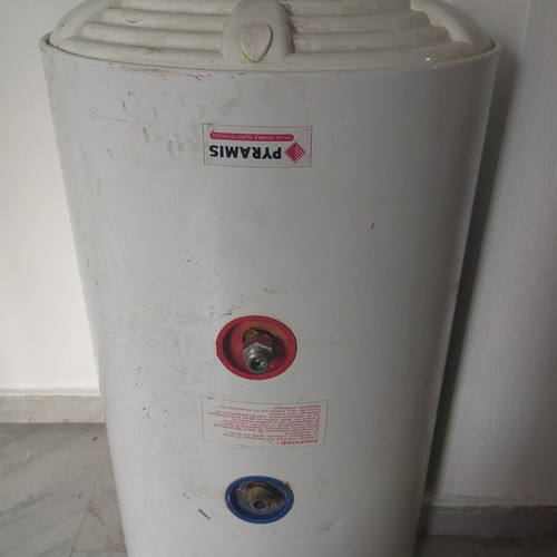 Electric water heater Pyramis 80 lt used