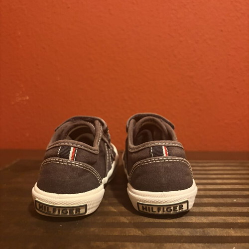 Tommy Hilfiger and Nike kids' sneakers used, sizes 24 and 23.5