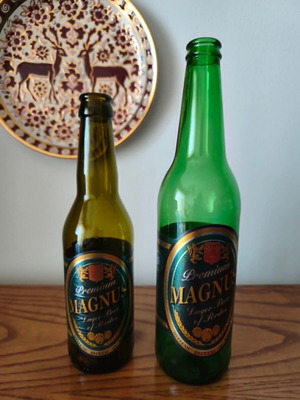 Magnus beer bottles and caps used, pack of 2