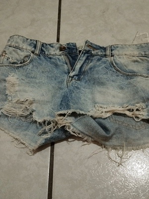 Τζην σορτς με ξεφτια Zara σαν καινούργιο